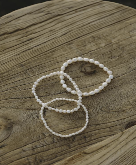 Betty Stretch Bracelet | Dainty