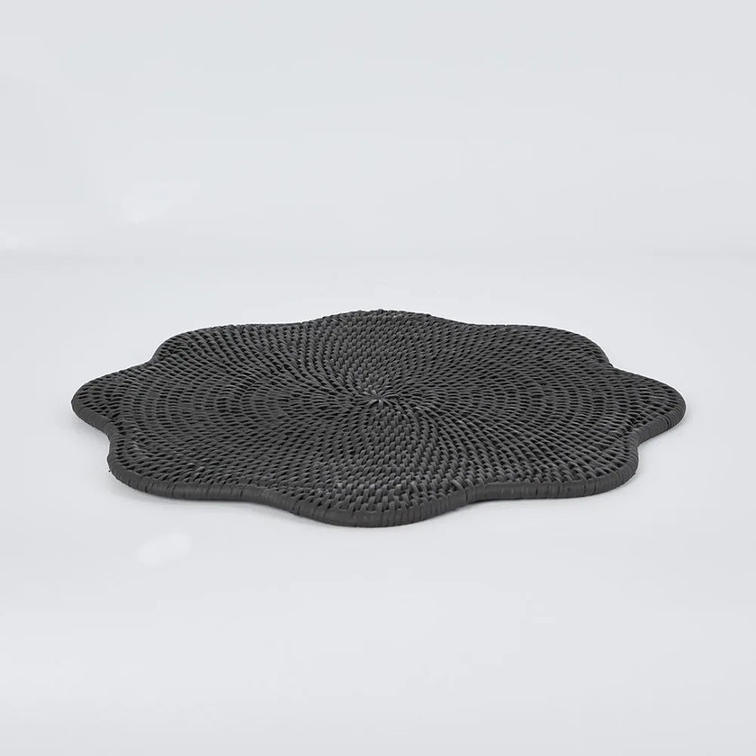 Scallop Rattan Placemat Black | Set of 2