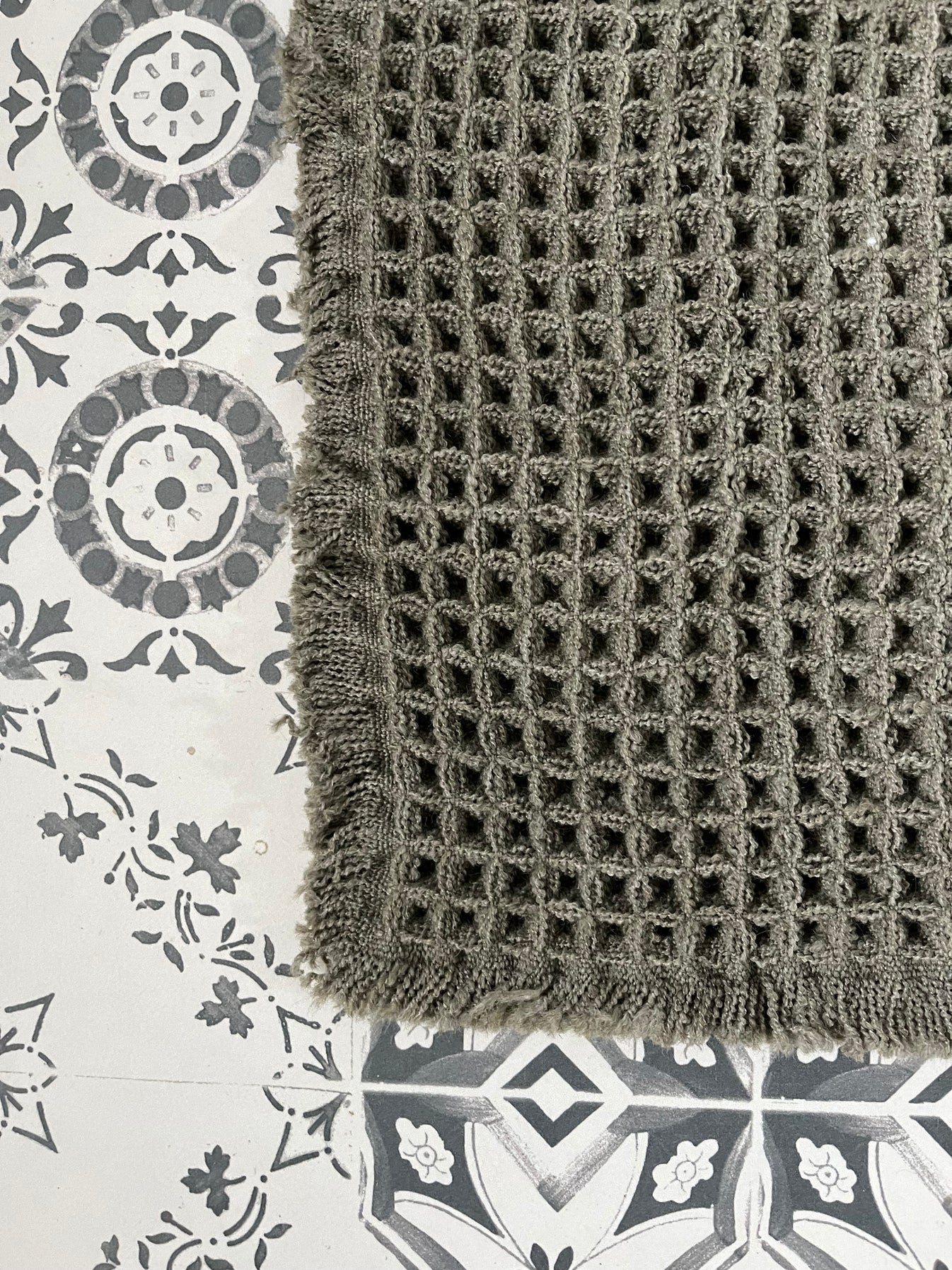 Microfiber Waffle Non slip Bath Mat | Deep Olive